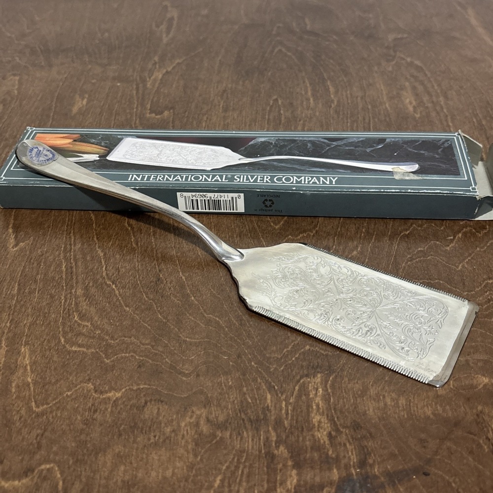 International Silver Company Pizza/ Lasagna Server Silver plated 11 3/4" Utensil